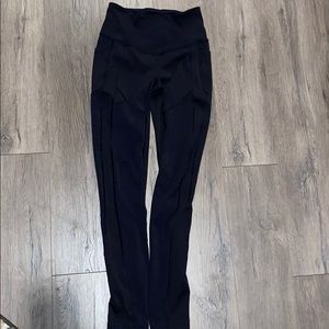 Lululemon black leggings with pockets